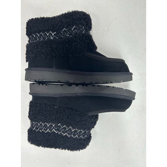 UGG Mini Braid Boots Women's in black. Size 6. NWOB - Picture 6 of 8